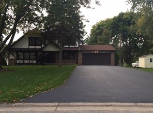 3 Trails End, Rochester, NY 14624