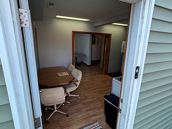 5th image of 483 Front St Unit D