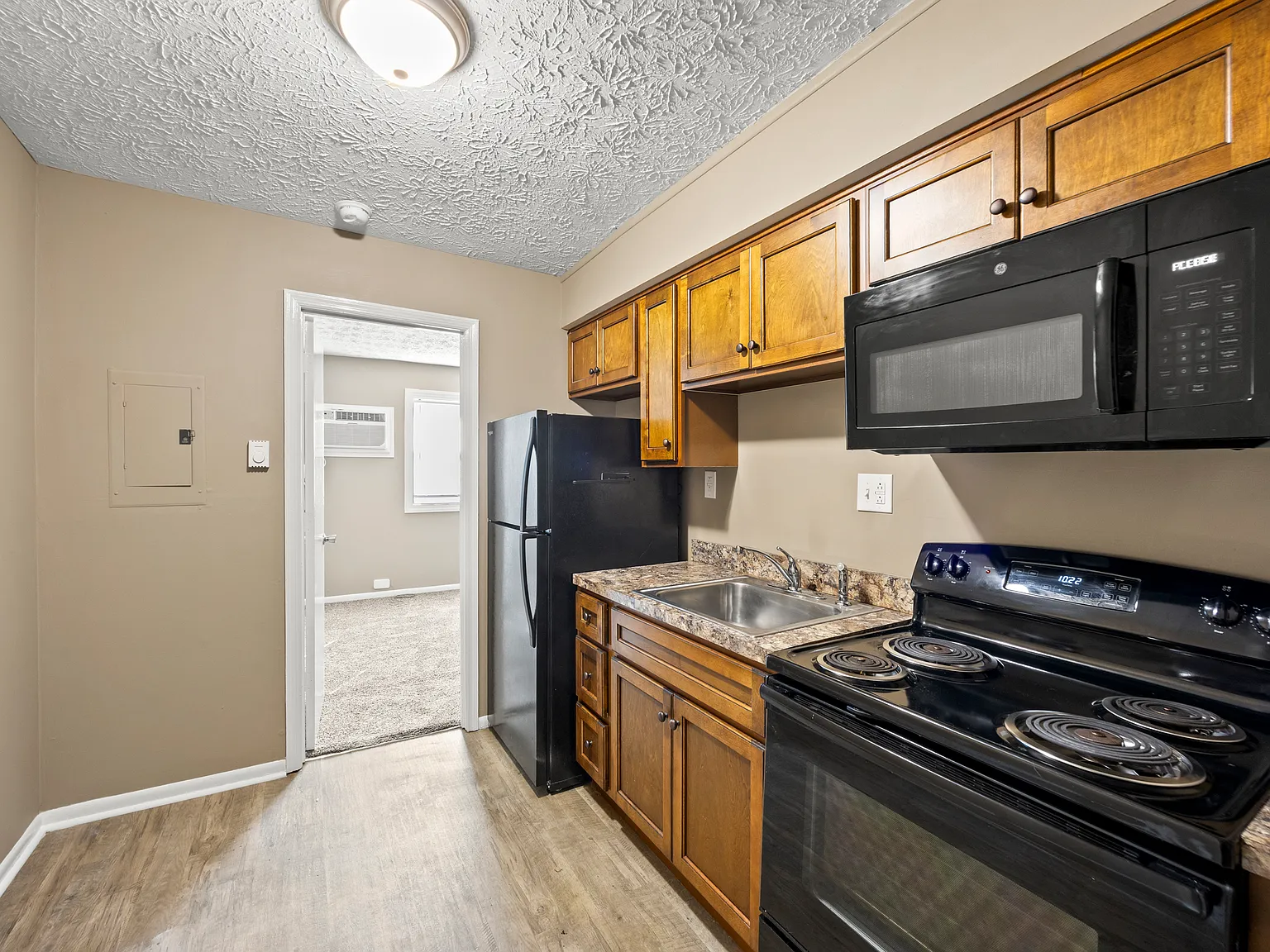 1 bed, 550 sqft, $895 — Photo 4