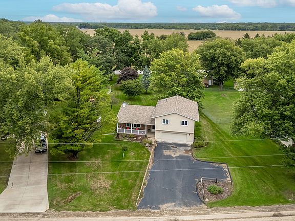 3rd image of 1809 Pineo Grove Ln