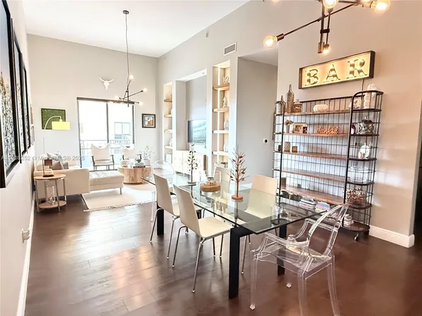 8390 SW 72nd Ave APT 310, Miami, FL 33143