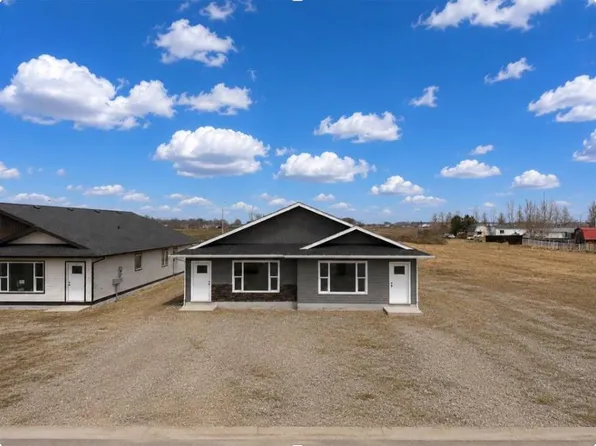 10510 S 102a Ave #2, La Crete, AB T0H 2H0