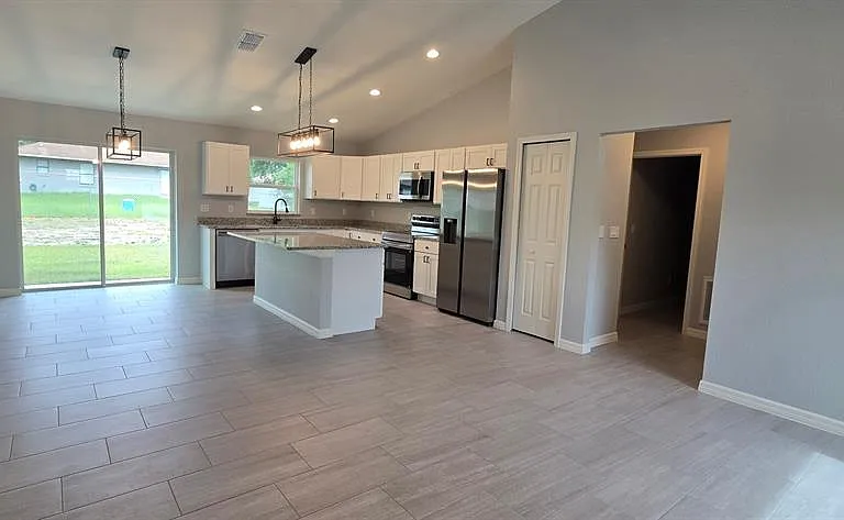 5545 SE 70th Ave — Photo 7