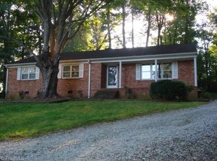 4 Fleming Terrace Cir, Greensboro, NC 27410