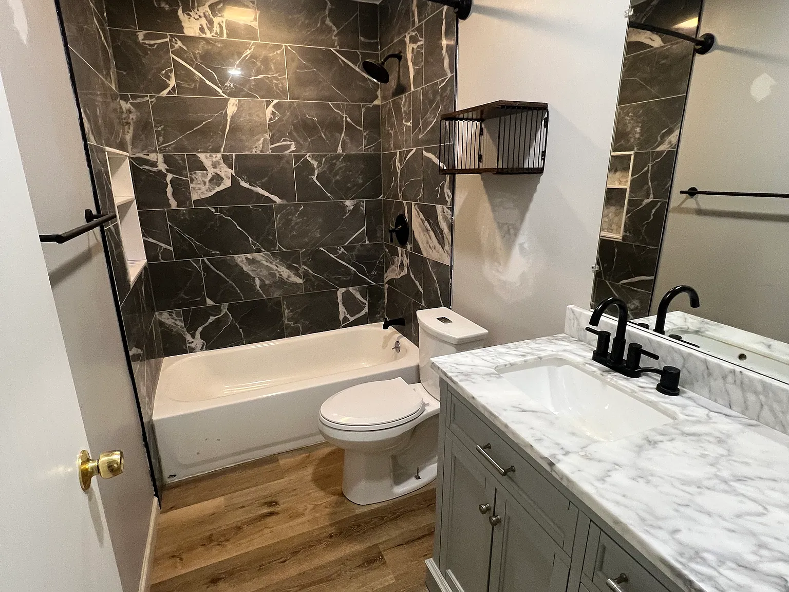 2 bed, $1,375 — Photo 3