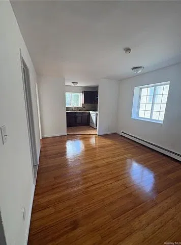 4 bed, 3.0 bath, 2397 sqft, $4,300 — Photo 3