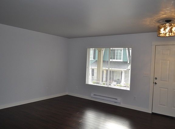 3rd image of 9410 Hancock Ave SE