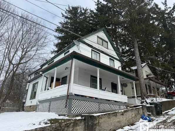 7 Pullman St, Jamestown, NY 14701