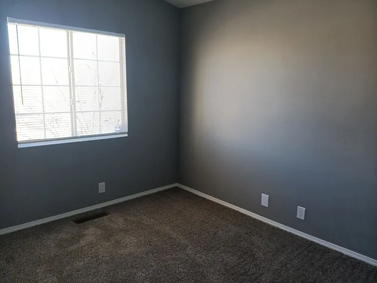 7040 Husky Dr NE — Photo 10