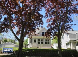 805 Smith St, New London, WI 54961