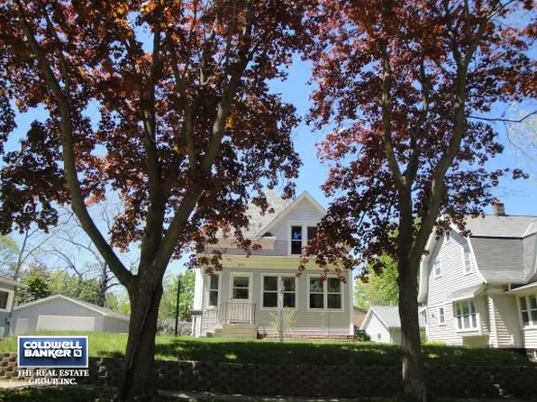 805 Smith St, New London, WI 54961