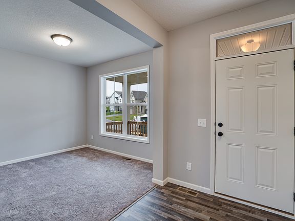 4th image of 5852 Quilley Ave NE