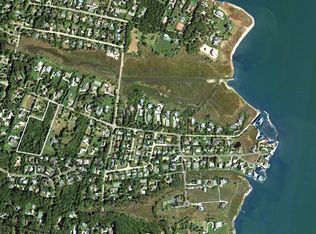 51 Tanners Neck Ln, Westhampton, NY 11977