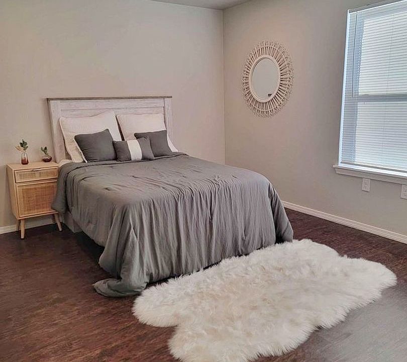 2nd image of 1515 S Macarthur Blvd #1502