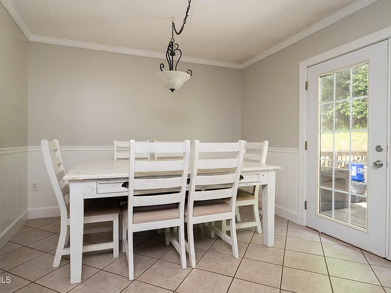135 Riders Dr — Photo 26