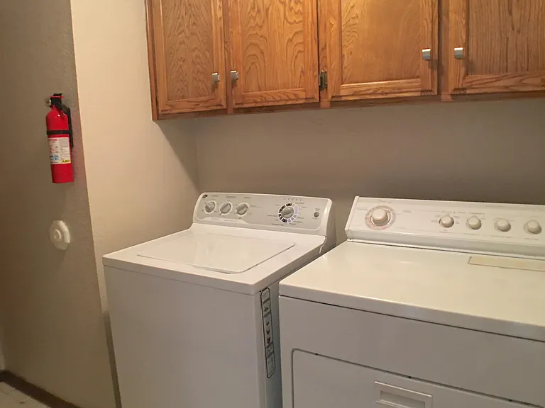 2135 Goodrich Dr — Photo 14
