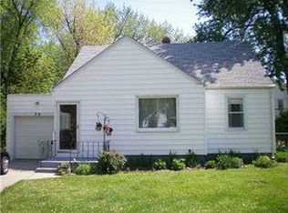 26 Campwood Ct, Cheektowaga, NY 14215