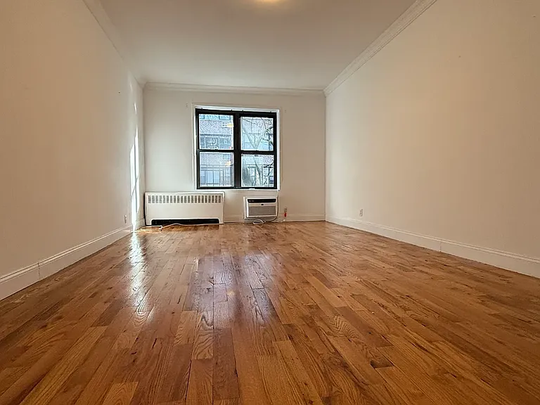 412 E 64th St #3C — Photo 3