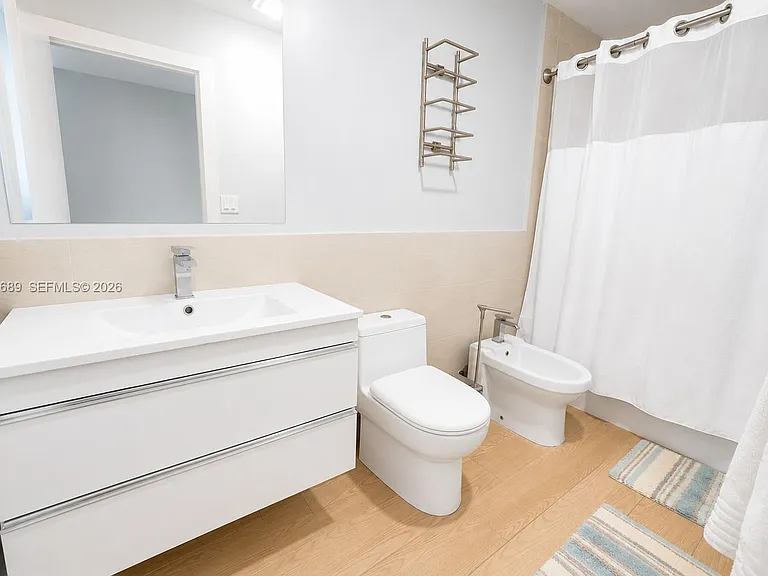 619 Meridian Ave #4 — Photo 11