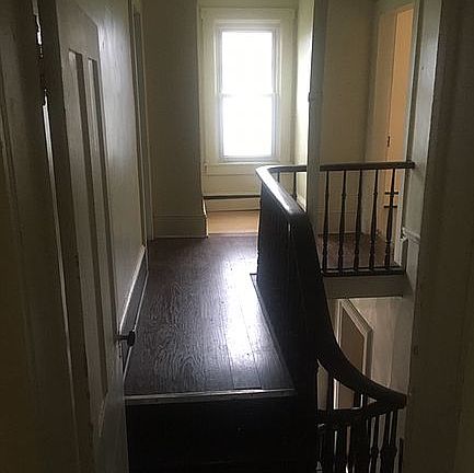 Steps to master bedroom 148