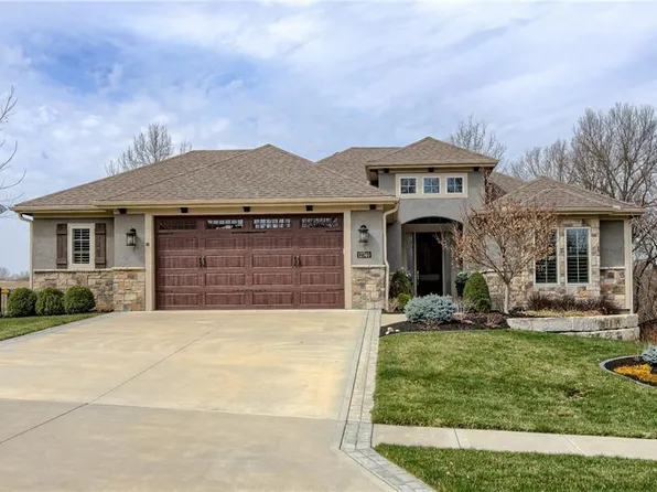 12740 Hubbard Rd, Kansas City, KS 66109