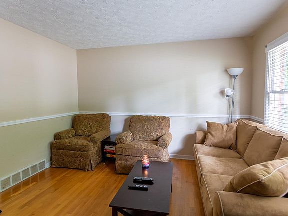 5th image of 3449 Aldershot Dr