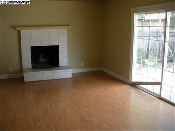4th image of 5391 Milani Ave