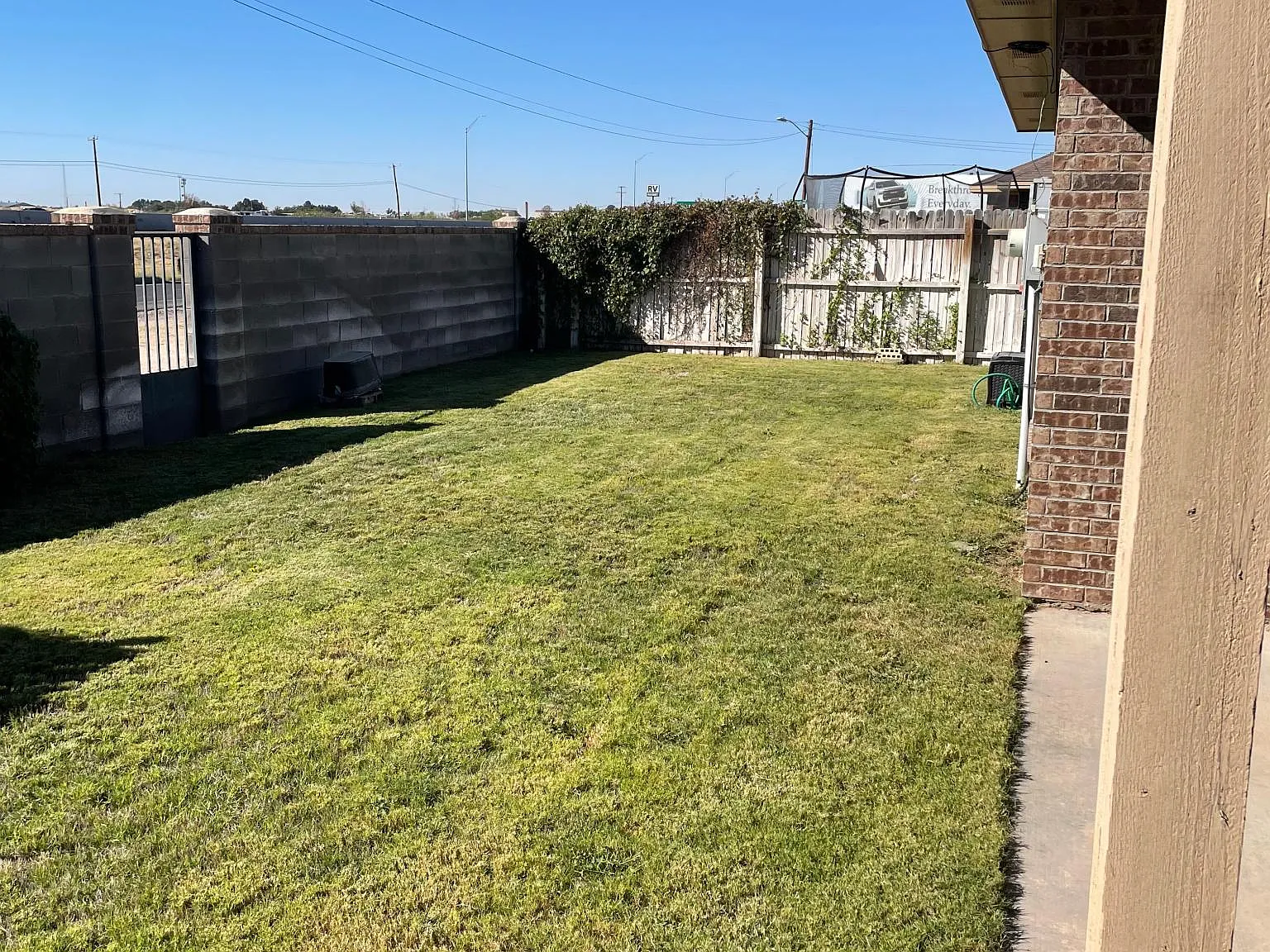 3 bed, 1486 sqft, $2,500 — Photo 2