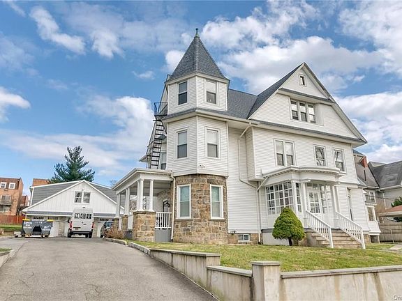 2nd image of 388 Palisade Ave #G1