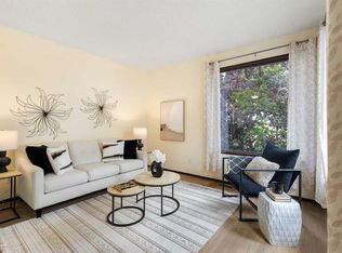 508 S 78th Ave SW, Calgary, AB T2V 0T4