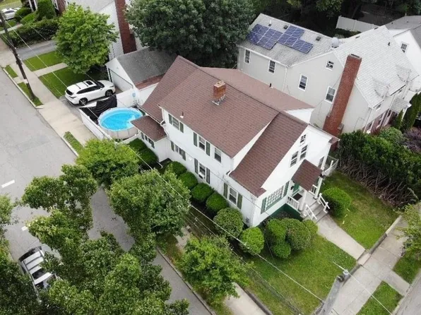 20 Farm St, Providence, RI 02908