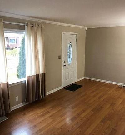 4th image of 183 Davenport Ave