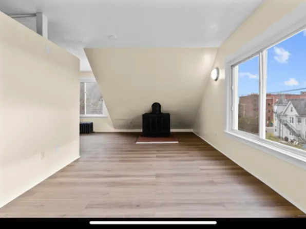 55 Irving St #3, New Haven, CT 06511