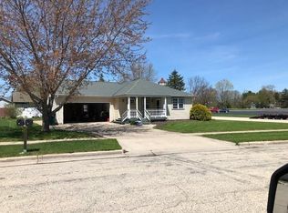 40 Jefferson Ave, Hartford, WI 53027