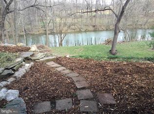 26 Pillar Dr, Reading, PA 19605