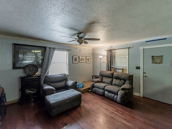 4th image of 913 N Chattanooga St