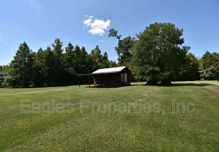 1509 Highway 91 N — Photo 13
