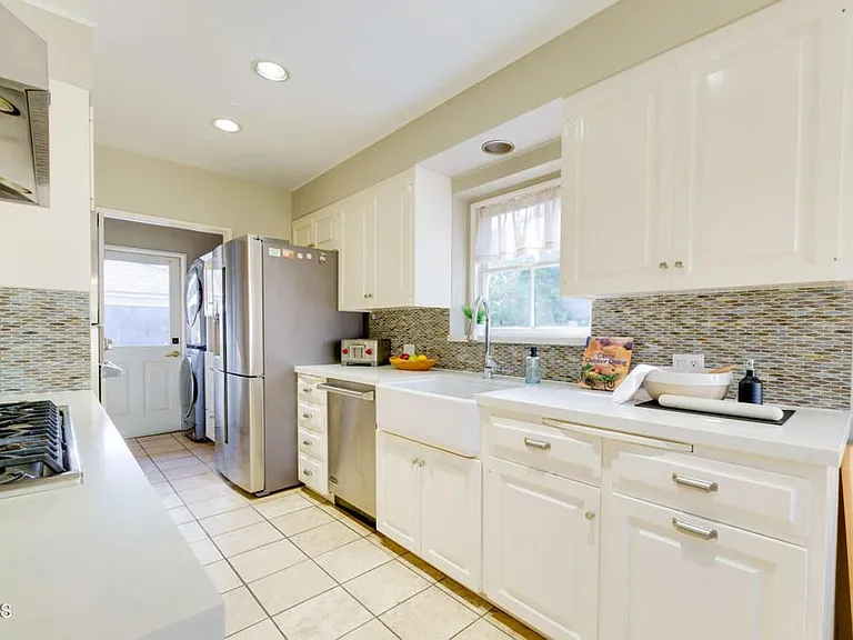1745 Rubio Dr — Photo 16