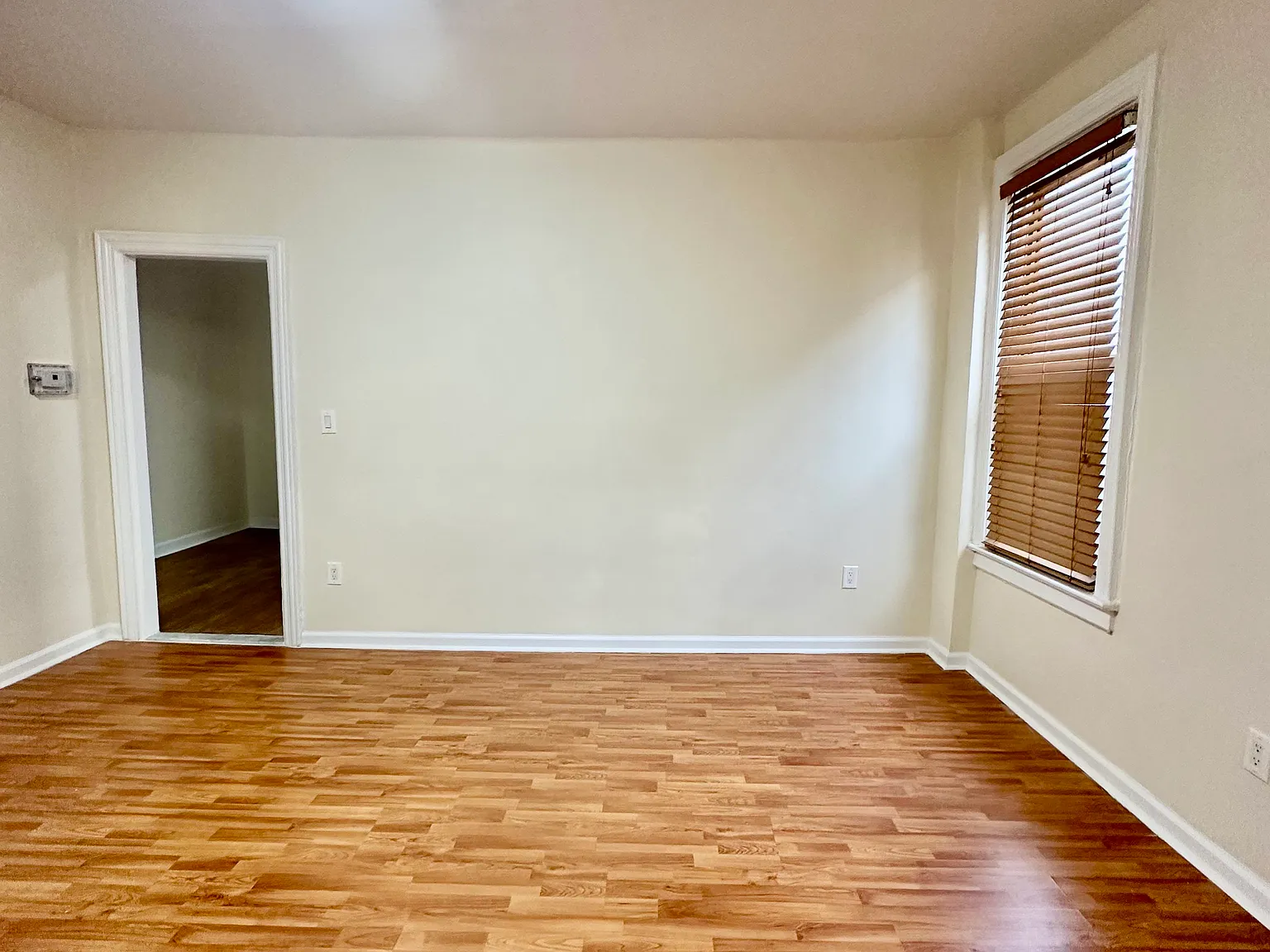 3 bed, 1000 sqft, $2,900 — Photo 4