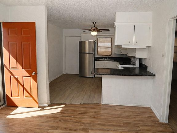 4th image of 709 10th St