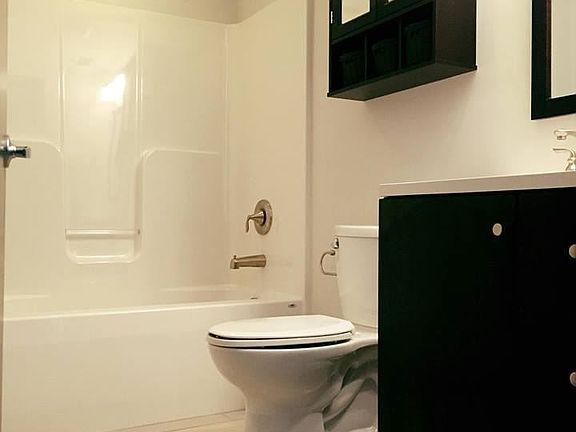 5th image of 110 Campbell Ave SW Ste 304