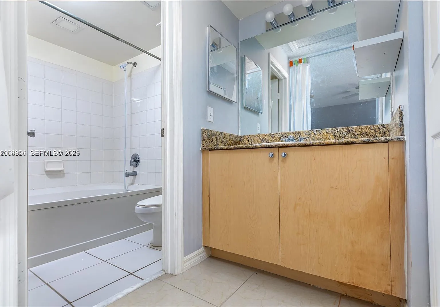 $3,200 2845 NE 185th St #906 — Photo 4