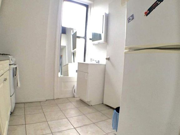 5th image of 350 E 9th St APT 7