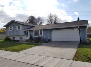 1723 E John St, Appleton, WI 54915