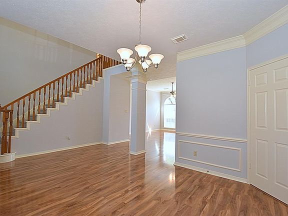4th image of 2122 Avenida La Quinta St