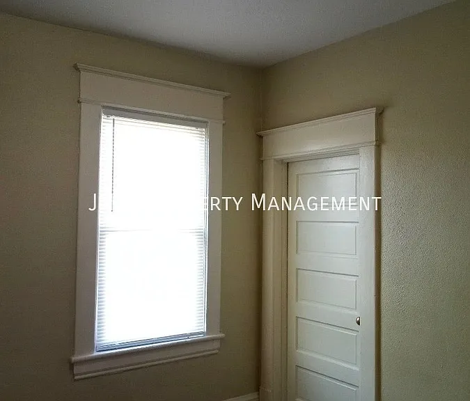 621 Elm Ave SE #2 — Photo 14