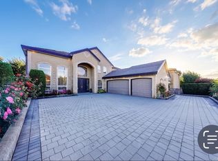 6220 Comstock Rd, Richmond, BC V7C 2X4