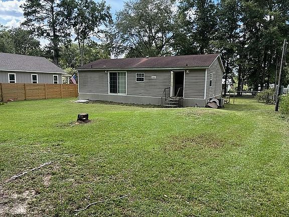 3rd image of 24363 Lanier St