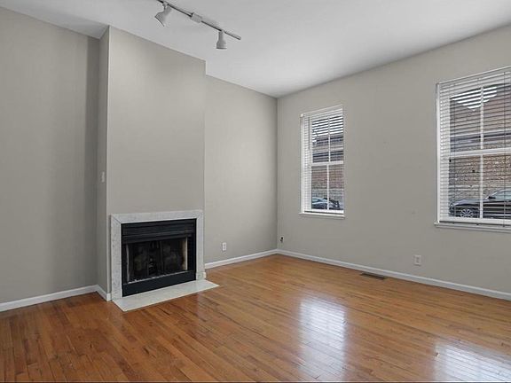 5th image of 2104 S 11th St #F