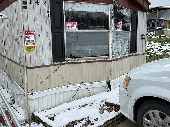 142 Renee Rd, Washington, PA 15301